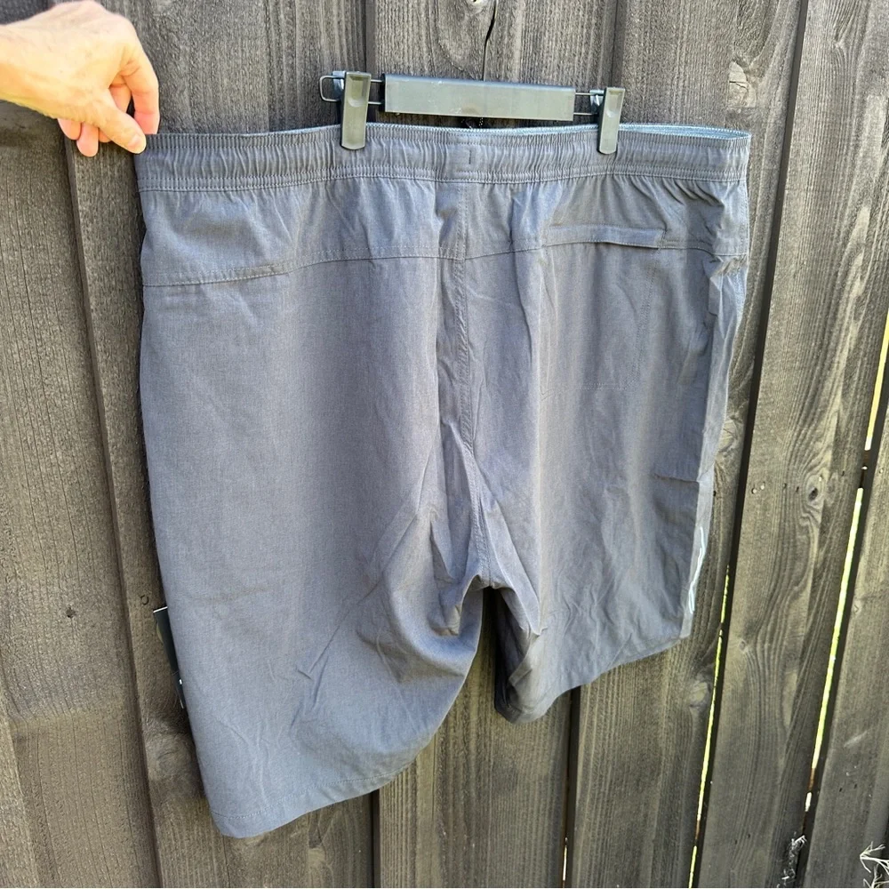 Kenneth Cole Active Dark Gray Athletic shorts compression liner NWT 4X - Picture 5 of 12